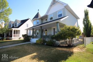 Okotoks - Home Addition & Kitchen Expansion